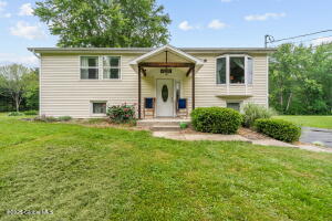 13 Willow Lane Mechanicville, NY 12118