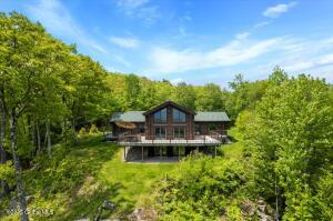 84 Twin Boulder Drive Diamond Point, NY 12824