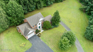 21 Presidential Drive Kinderhook, NY 12106