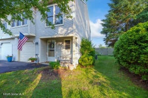 12 Kimberly Court Clifton Park, NY 12065