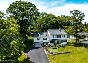 1269 Hawthorn Road Niskayuna, NY 12309