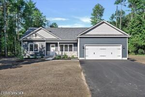 16 Surcingle Road Queensbury, NY 12804