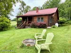 33 McKeighan Lane Salem, NY 12865