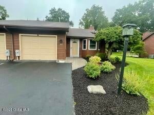 103 Meadowbrook Drive Slingerlands, NY 12159
