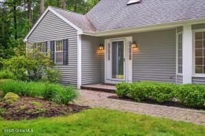 13 Beacon Hill Drive Saratoga Springs, NY 12866