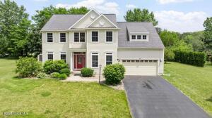 28 Empire Drive Schenectady, NY 12309