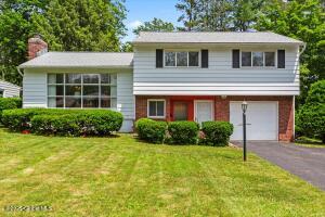 15 Greenock Road Delmar, NY 12054