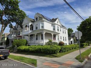 737 Mason Street Schenectady, NY 12308