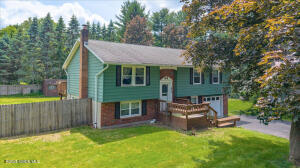 22 Teakwood Drive Clifton Park, NY 12065
