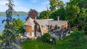 18 Chipwick Lane Hague, NY 12836