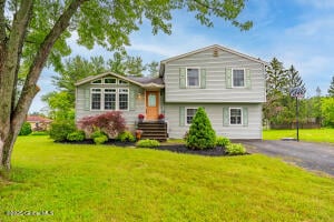 6 Suncrest Drive Waterford, NY 12188