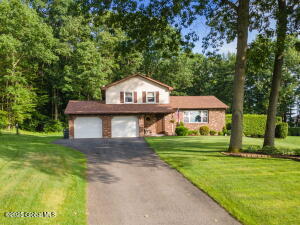 23 Tokay Lane Colonie, NY 12309