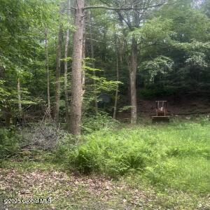 L40 Rainbow Way Hampton, NY 12887