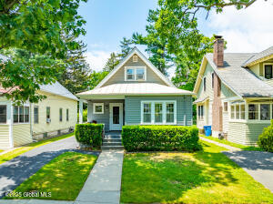 87 Hollywood Avenue Albany, NY 12208