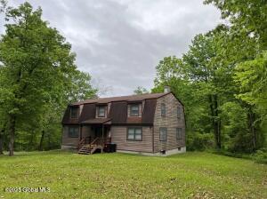 370 N Pole Road Melrose, NY 12121