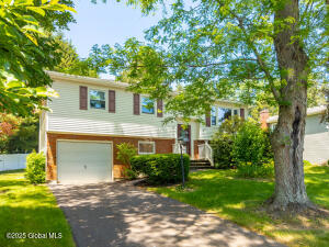 9 Mallard Lane Latham, NY 12110