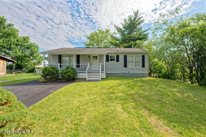 36 New Jersey Avenue Rensselaer, NY 12144