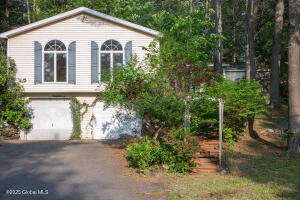 1072 Honey Hollow Road New Baltimore, NY 12058