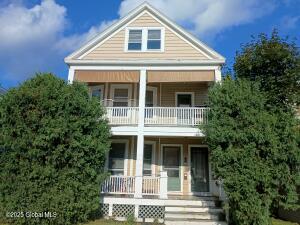 38 Harris Avenue Albany, NY 12208