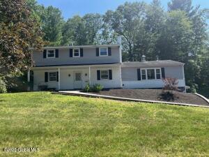 11 Winding Ridge Clifton Park, NY 12065