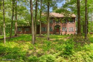 64 Swift Road Voorheesville, NY 12186