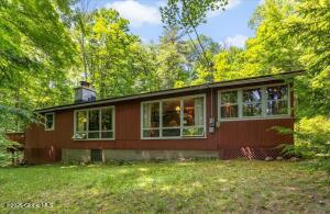 18 Woodcliff Acres Chestertown, NY 12817