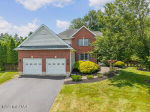 16 Callaway Circle Loudonville, NY 12211