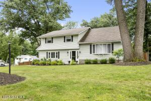 17 Settlers Lane Ballston Lake, NY 12019