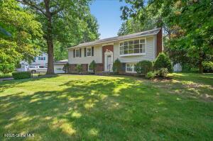 12 Lori Lane Clifton Park, NY 12065