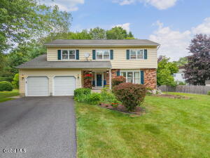 228 Vincenza Lane Guilderland, NY 12303