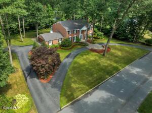 30 Longwood Drive Saratoga Springs, NY 12866