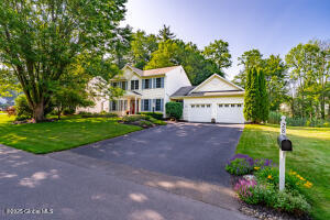 28 Eileen Lane Glenmont, NY 12077