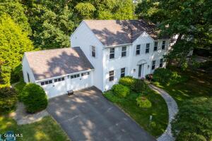 24 Placid Lane Glenmont, NY 12077