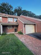 38 Commonwealth Drive Glenmont, NY 12077