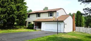 16 Warwick Way Niskayuna, NY 12309