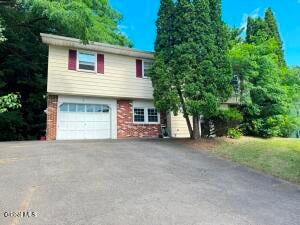 7 Haley Lane Troy, NY 12182