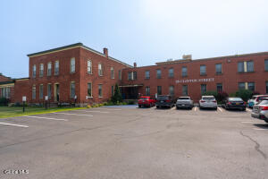 28 Clinton Street Saratoga Springs, NY 12866