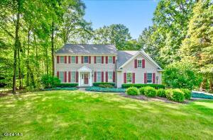 4 Raphael Court Clifton Park, NY 12065