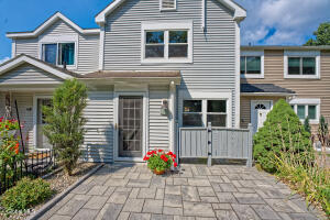 41C White Farms Road Saratoga Springs, NY 12866