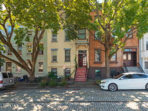 128 Hamilton Street Albany, NY 12207