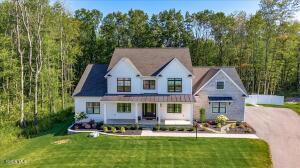 8 Brooke Court Clifton Park, NY 12065