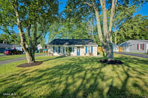 2 Alamo Lane Schenectady, NY 12304