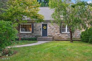 2209 Niskayuna Drive Niskayuna, NY 12309