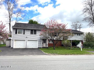 6 Tulip Street Schenectady, NY 12306