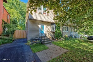 18A Hamilton Place Cohoes, NY 12047
