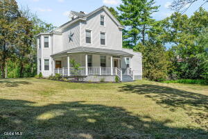 3613 Becker Street Schenectady, NY 12304