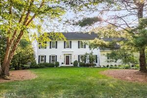 25 Columbine Drive Glenmont, NY 12077