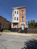 32 Douw Street Troy, NY 12180