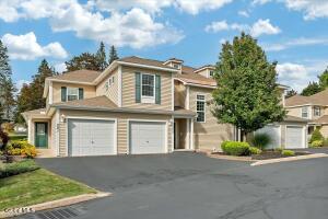 202 Royale Court Troy, NY 12180