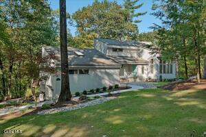 79 Cole Lane Troy, NY 12180
